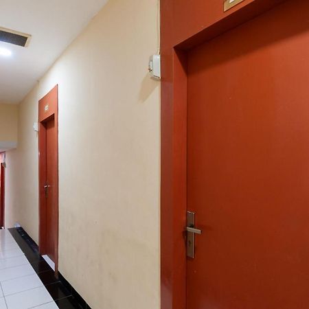 Urbanview Hotel Syariah Residence Medan By Reddoorz Exterior foto